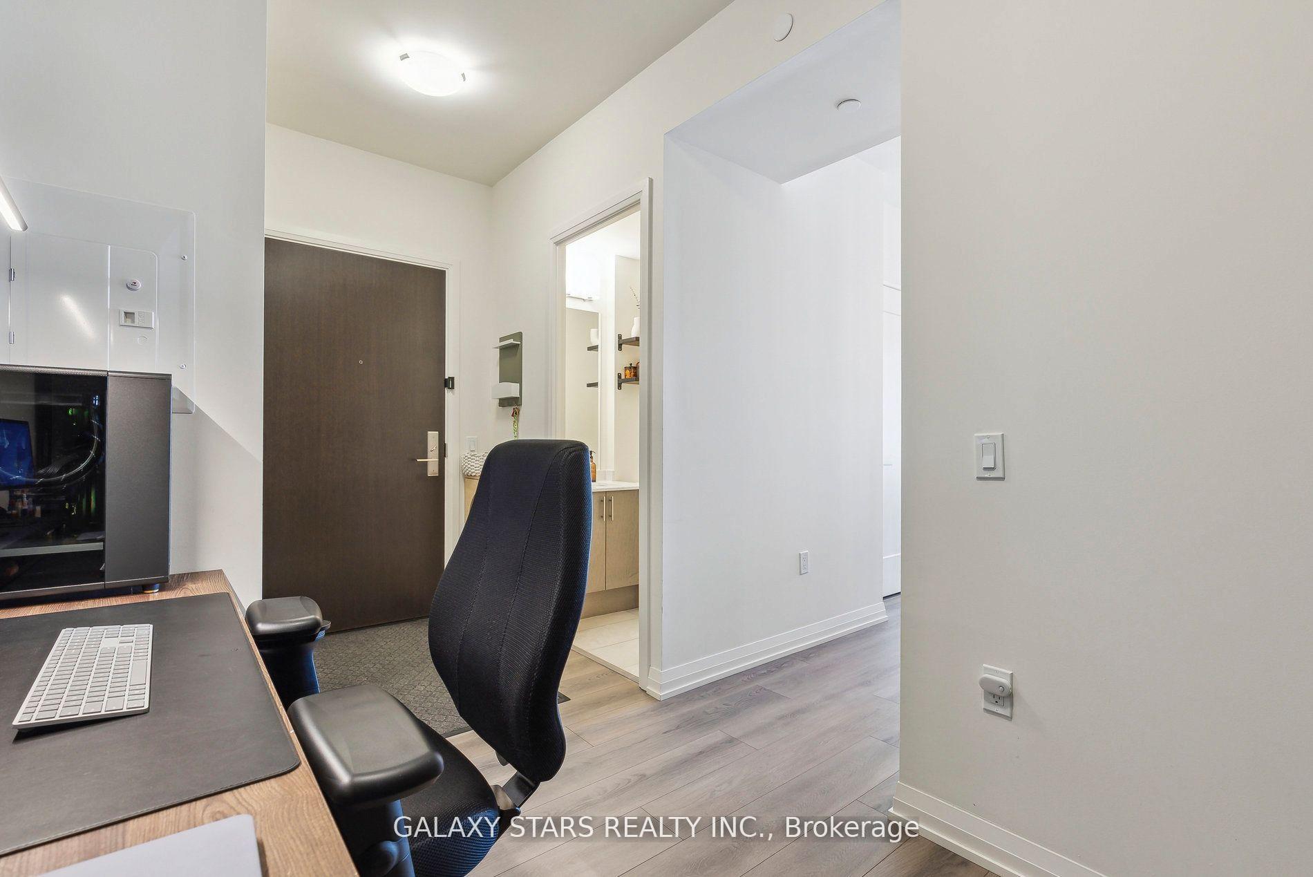 2 Bedrooms Condo at 9000 Jane,  Vaughan For sale