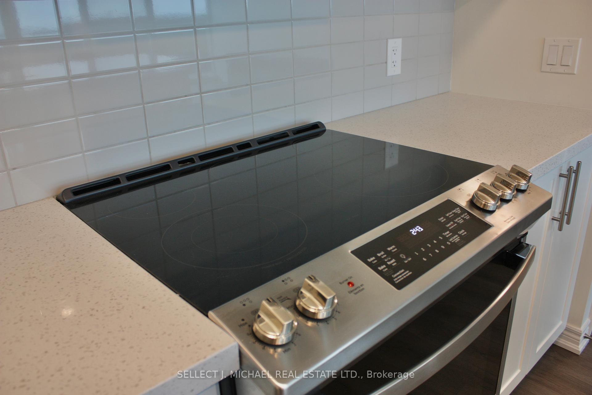 2 Bedrooms Condo at 2750 King,  Hamilton For sale