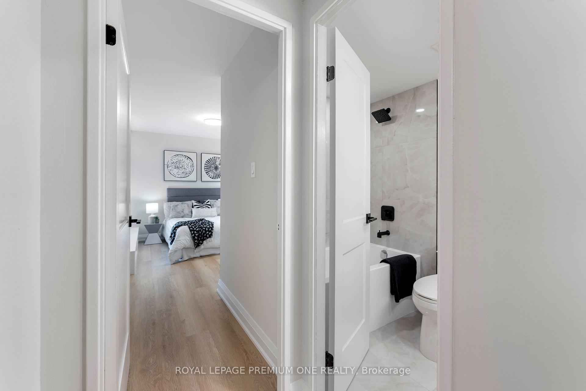 3 Bedrooms Condo at 60 Southport, Toronto For sale