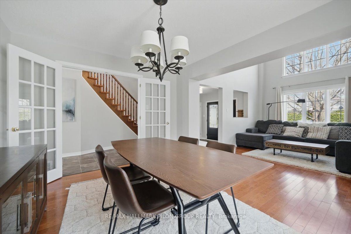 10 Maybrook Place