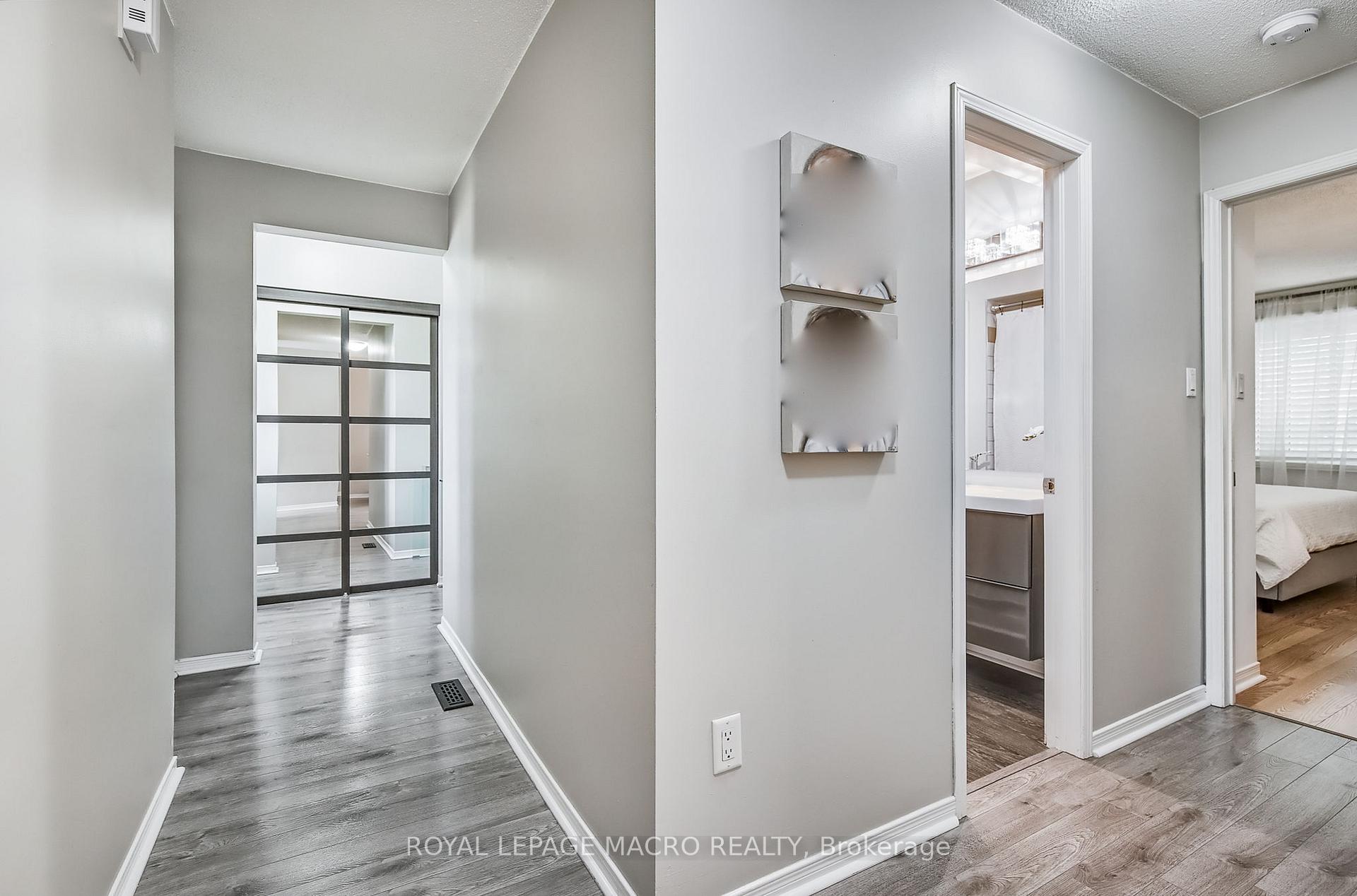 4 Bedrooms Condo at 2055 Walkers, Burlington For sale