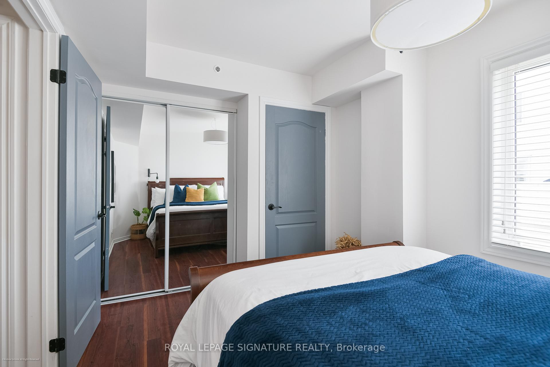 2 Bedrooms Condo at 12 Sudbury,  Toronto For sale