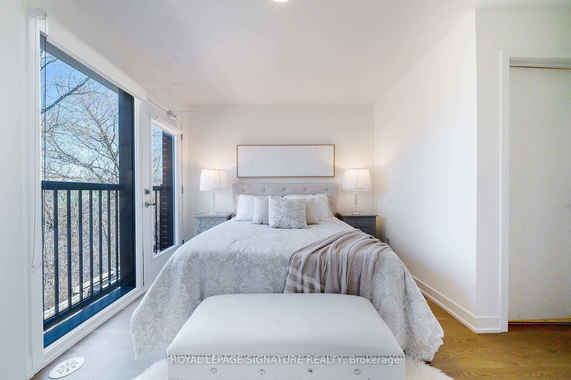 3 Bedrooms Condo at 110 Canon Jackson, Toronto For sale