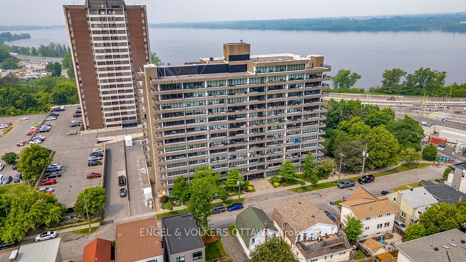 370 Dominion