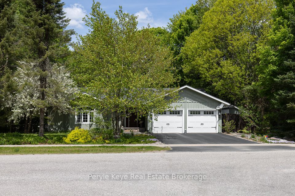 33 Meadow Heights