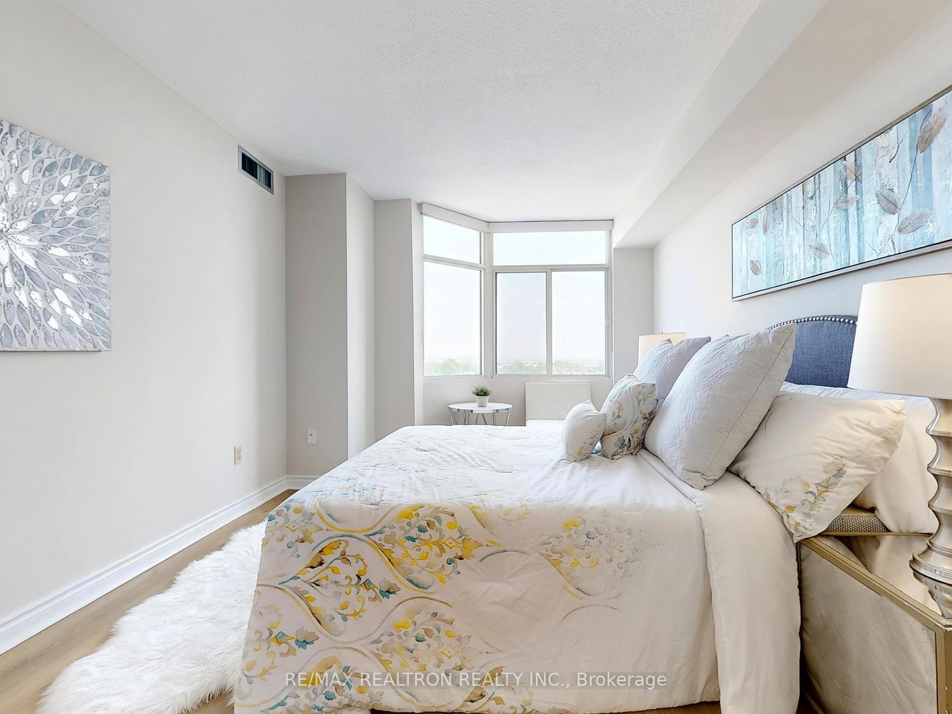3 Bedrooms Condo at 88 Alton Tower, Toronto For sale