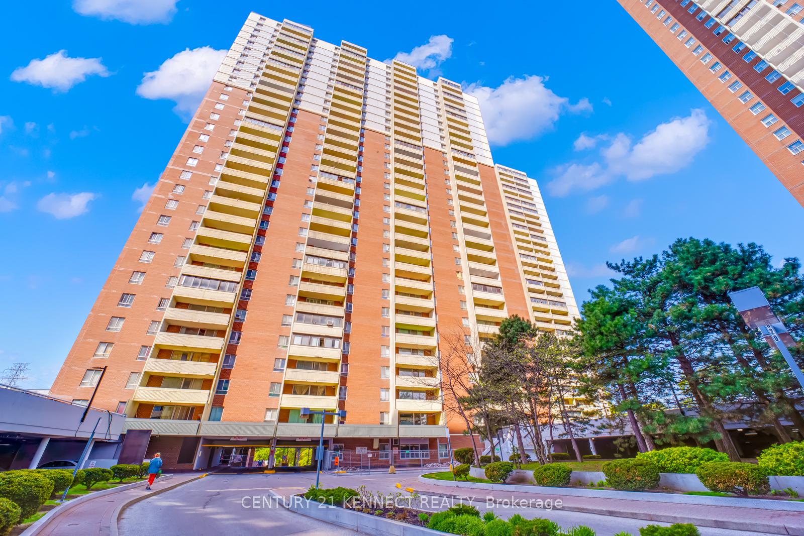 3 Bedrooms Condo at 1 Massey, Toronto For sale