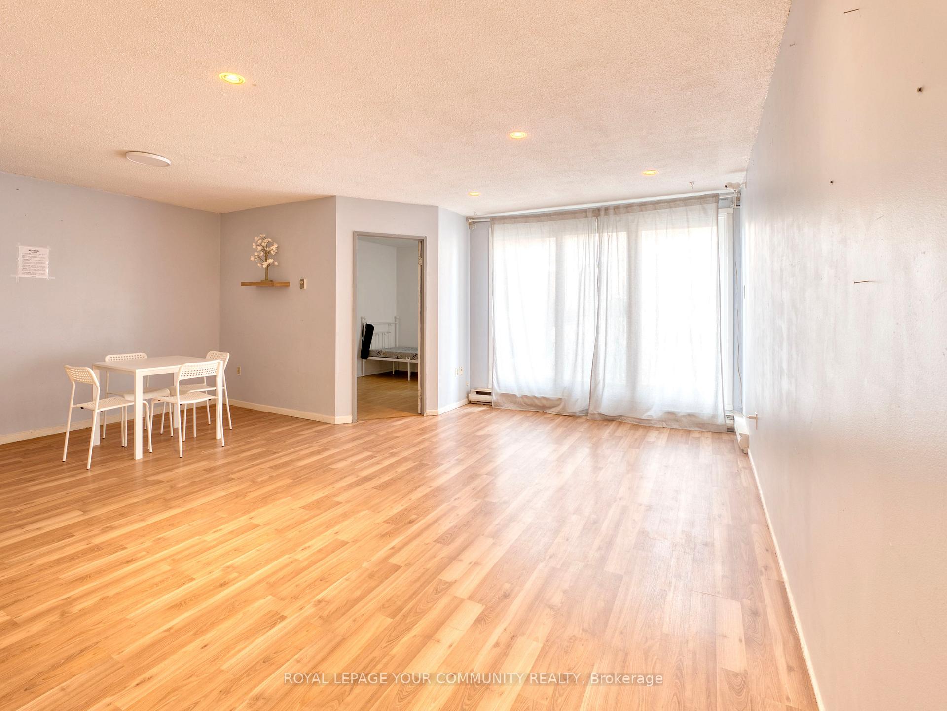3 Bedrooms Condo at 100 Mornelle, Toronto For sale