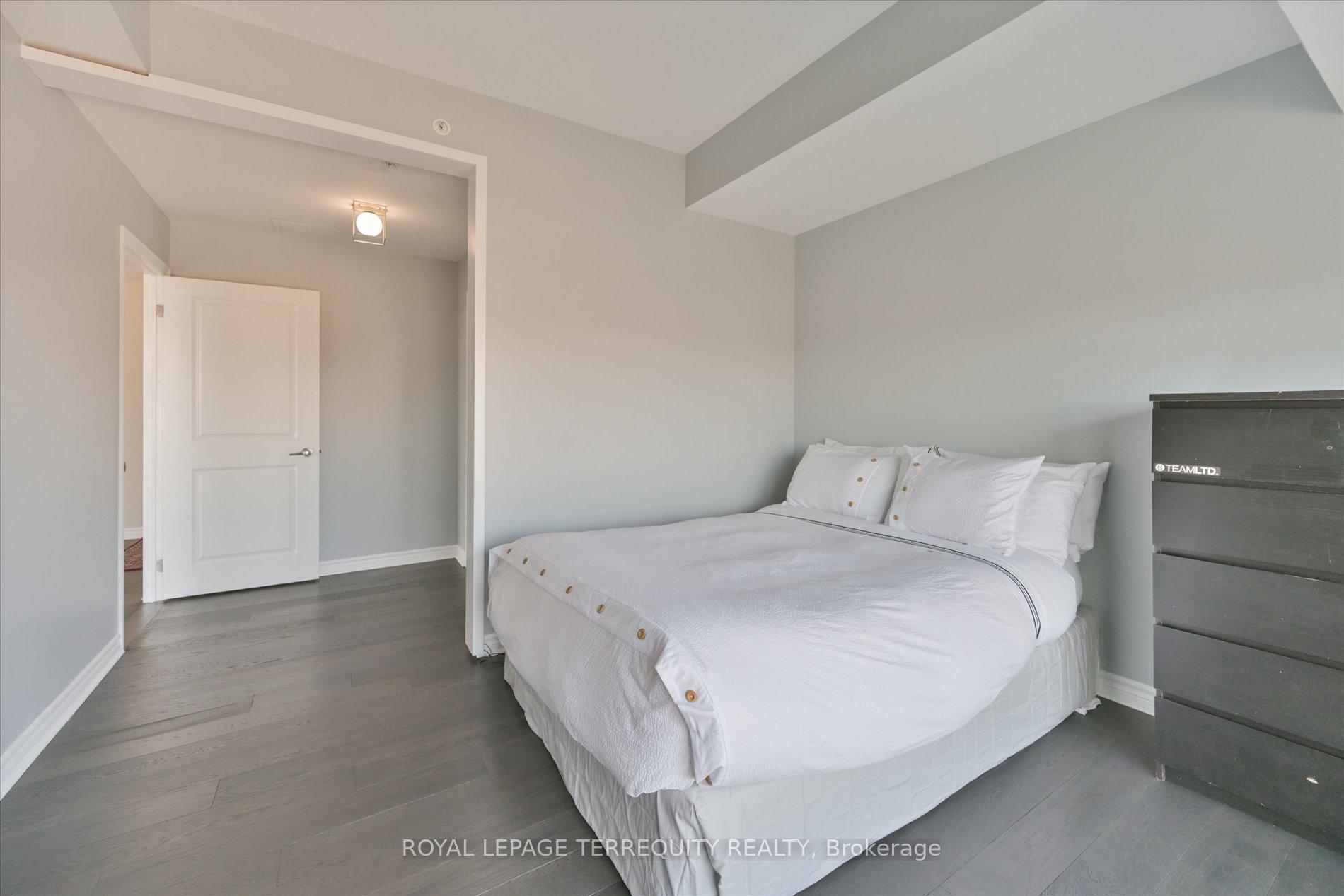 2 Bedrooms Condo at 2522 Keele, Toronto For sale
