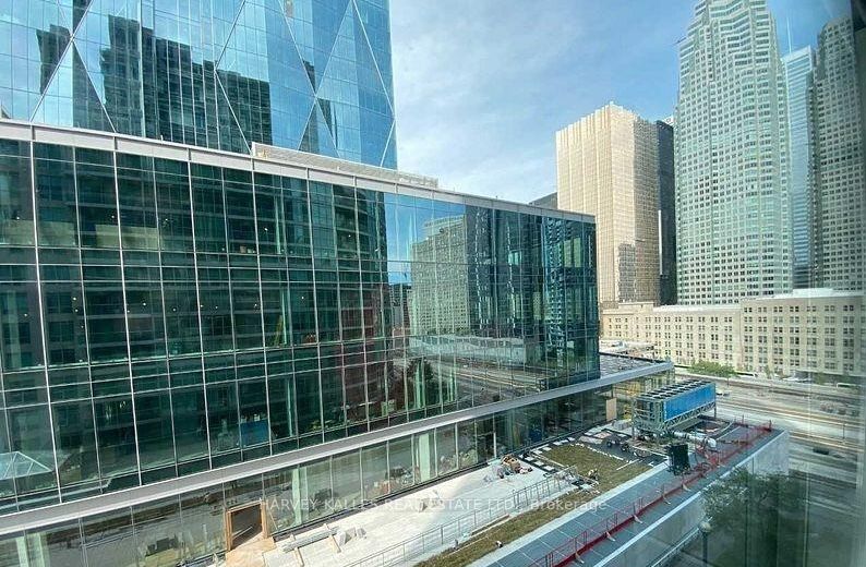 18 Yonge Street 2012