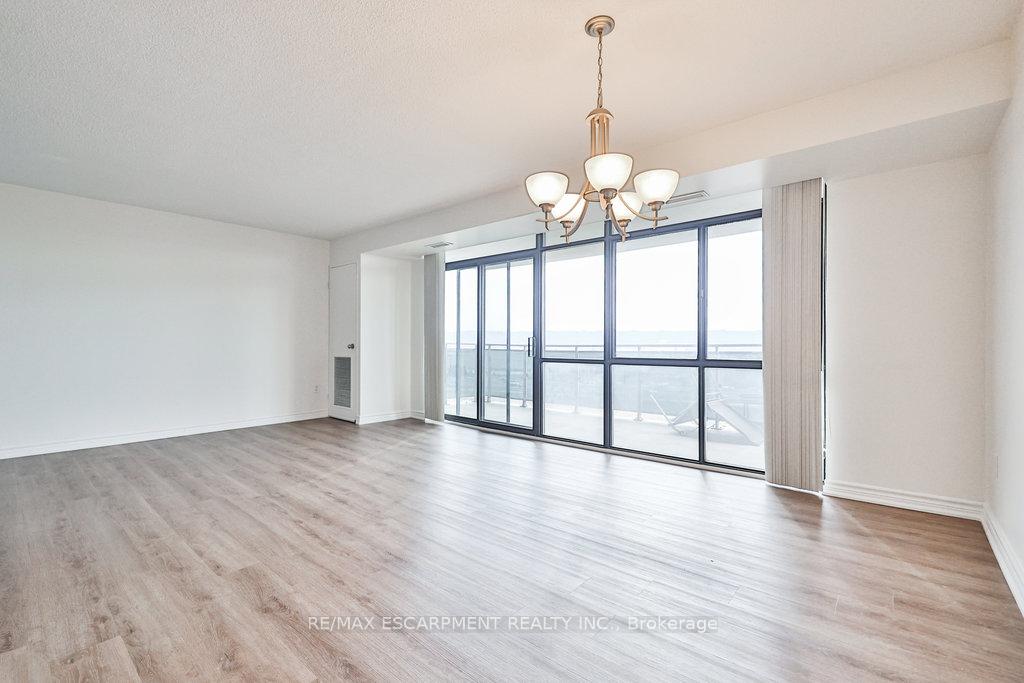 3 Bedrooms Condo at 301 FRANCES,  Hamilton For sale