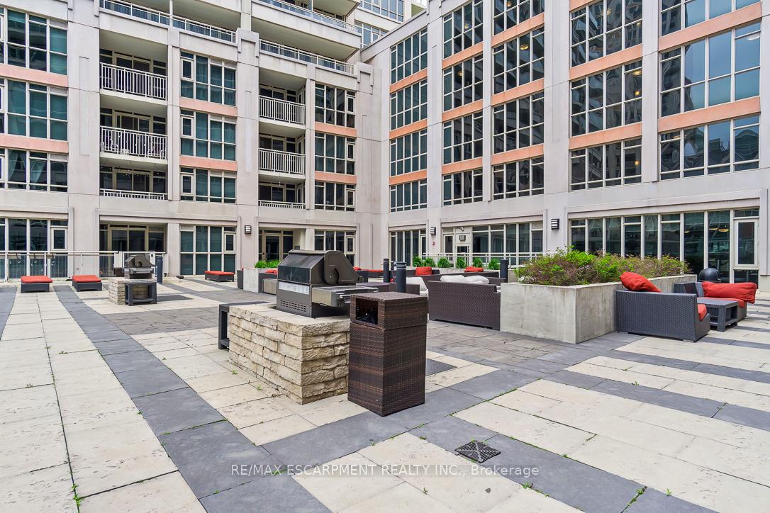1 Bedroom Condo at 35 Bastion, Toronto For sale