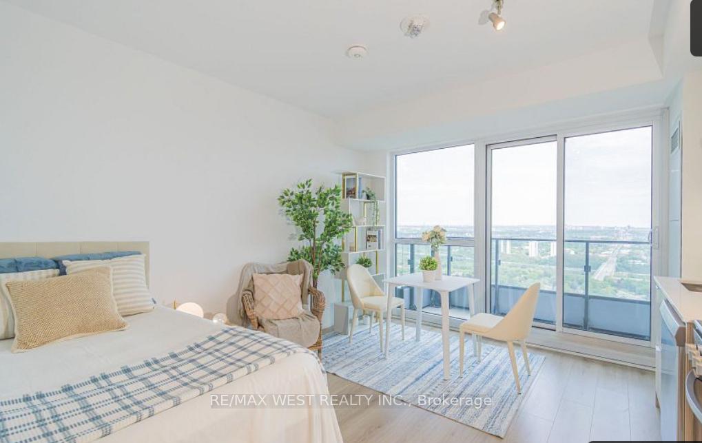 Condo at 395 Bloor, Toronto For sale
