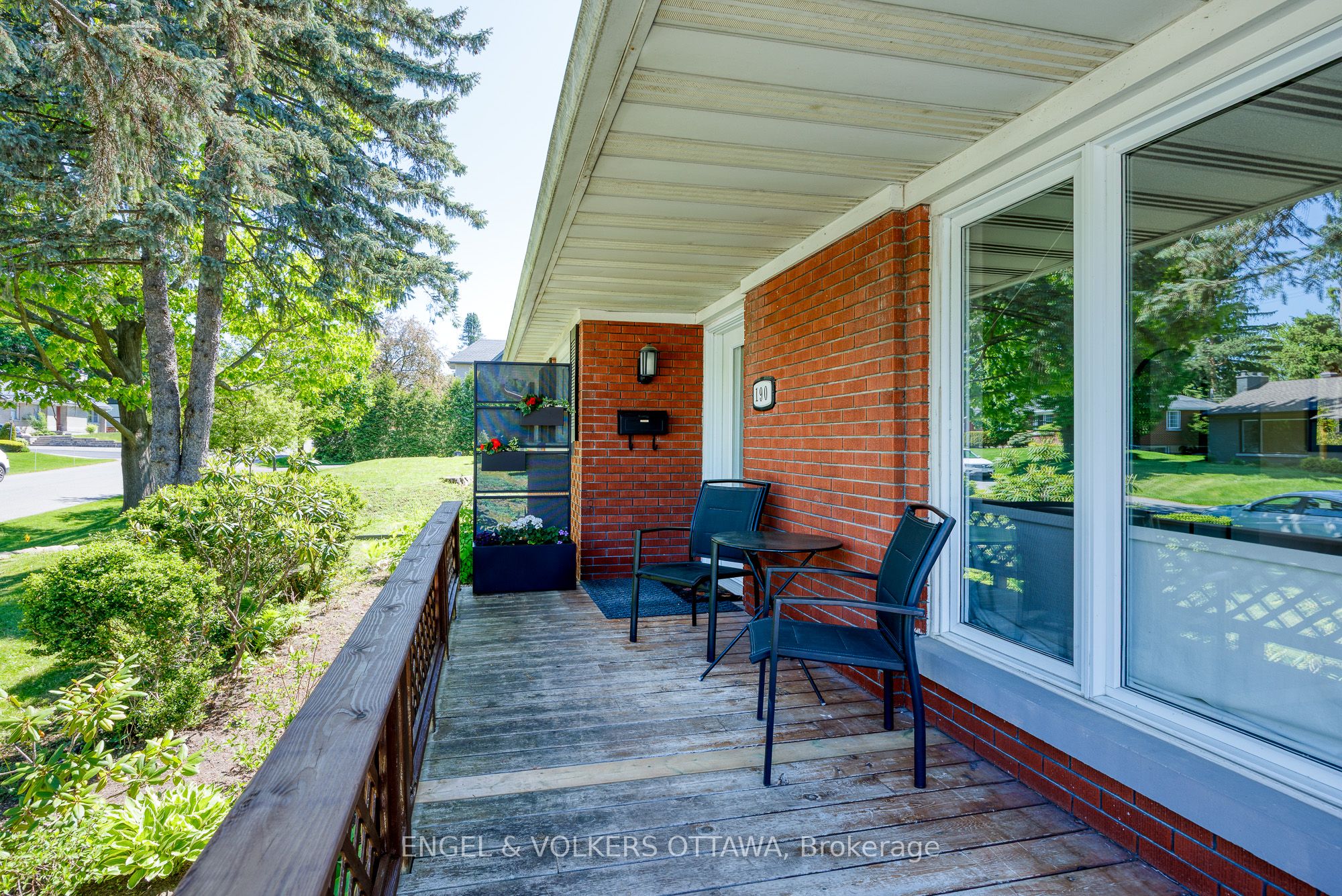 190 Crestview Road