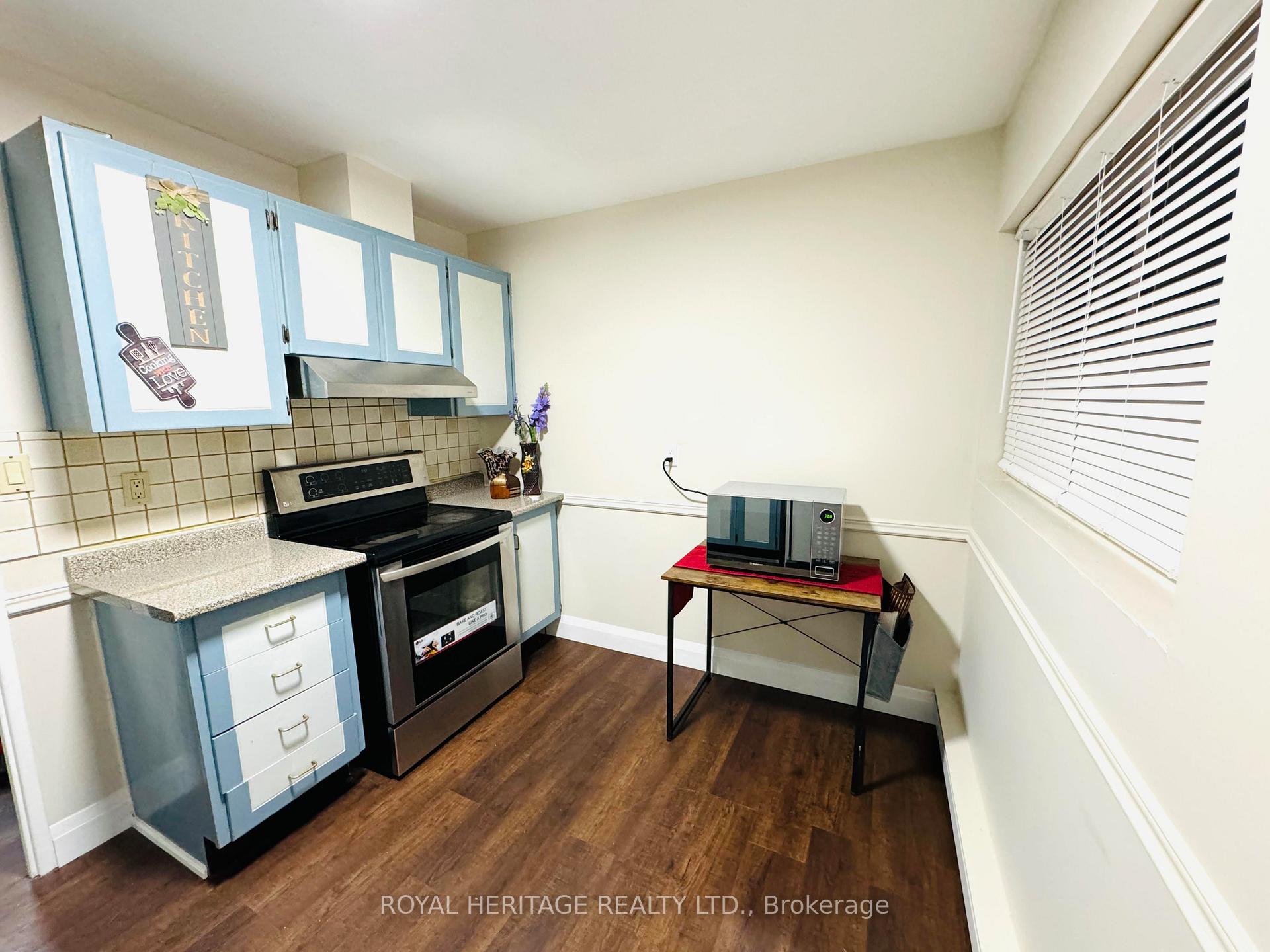 3 Bedrooms Condo at 50 Golf Club,  Toronto For sale