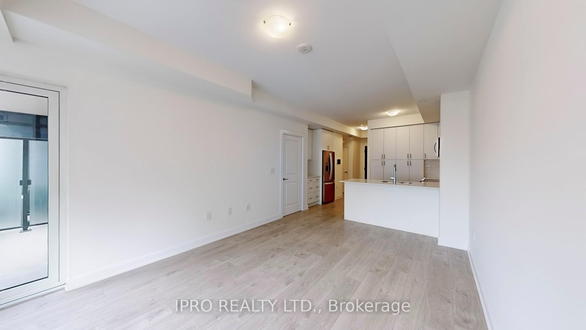 2 Bedrooms Condo at 3200 William Coltson, Oakville For sale
