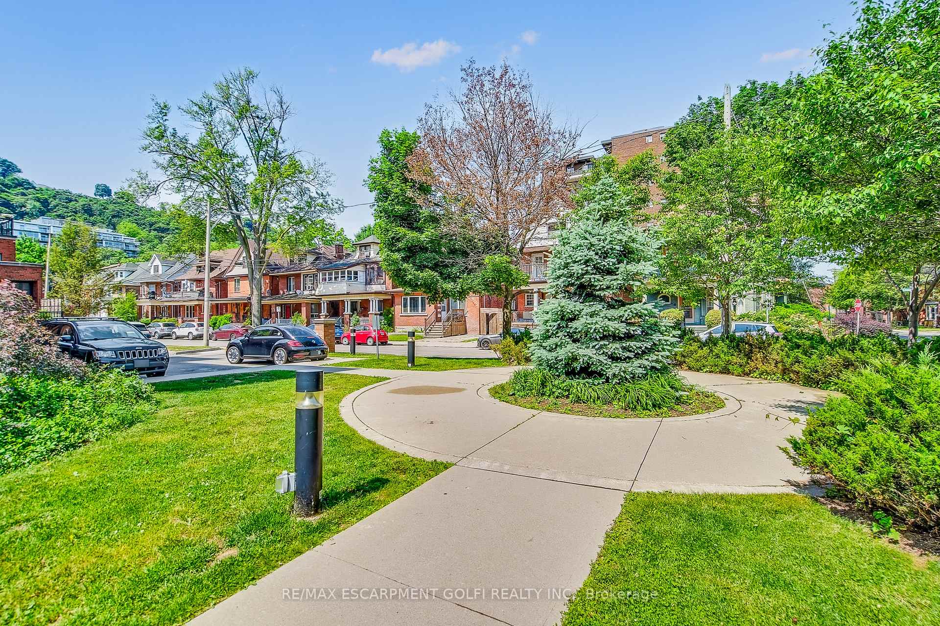 1 Bedroom Condo at 200 STINSON, Hamilton For sale
