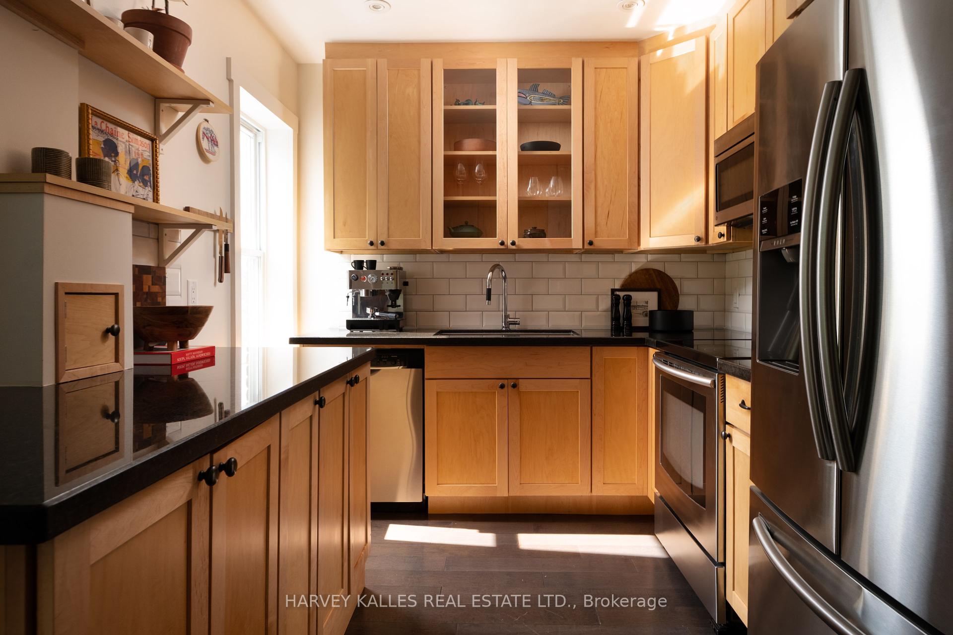 410 Roxton Road