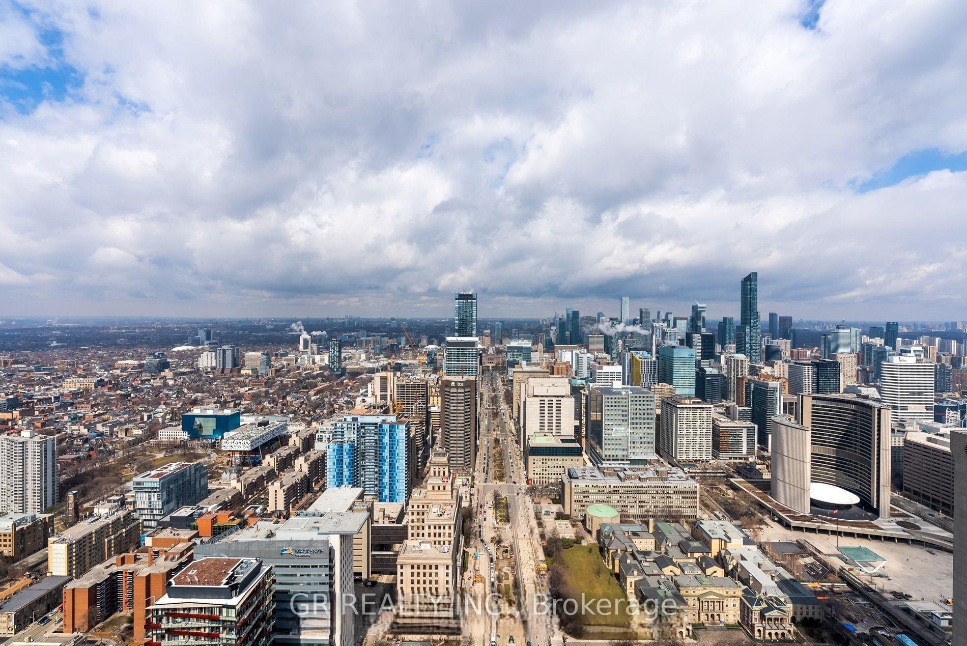 3 Bedrooms Condo at 180 University,  Toronto For sale