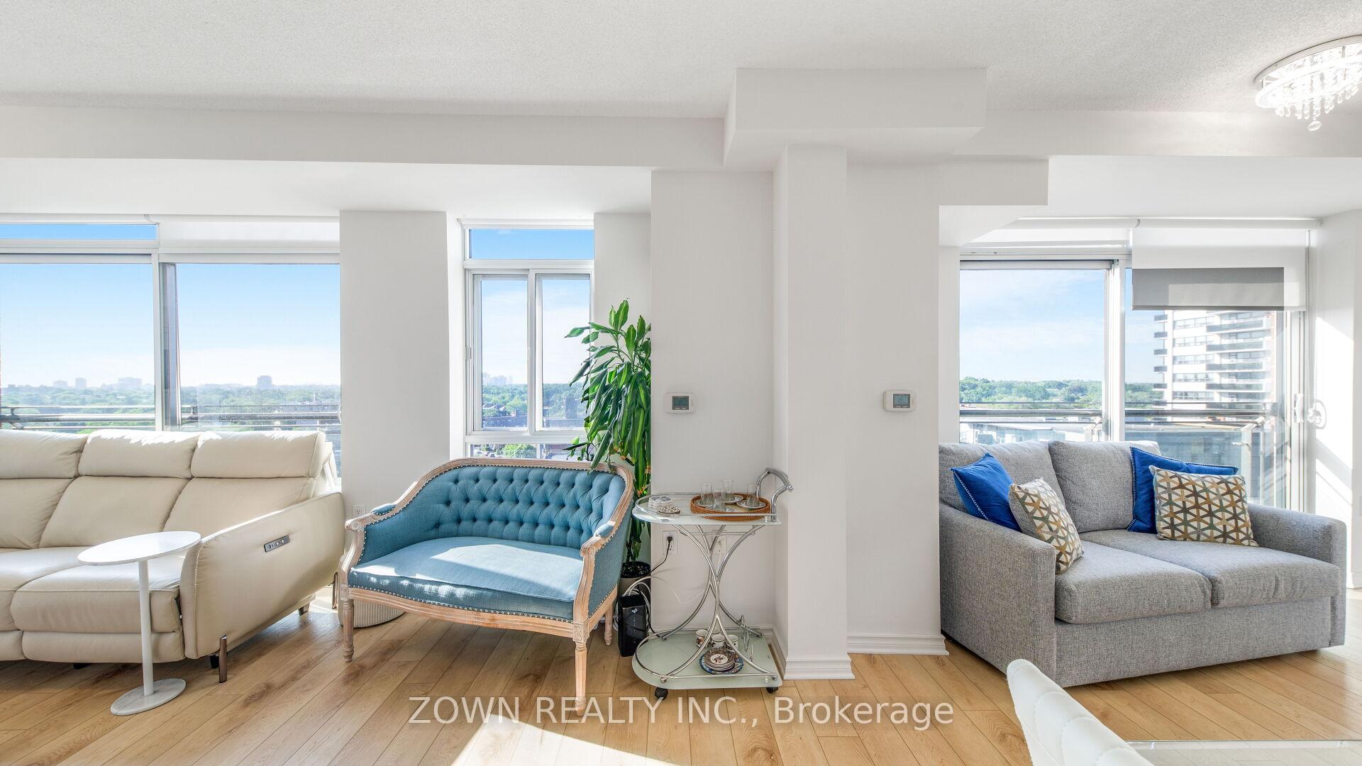 3 Bedrooms Condo at 15 Maplewood, Toronto For sale