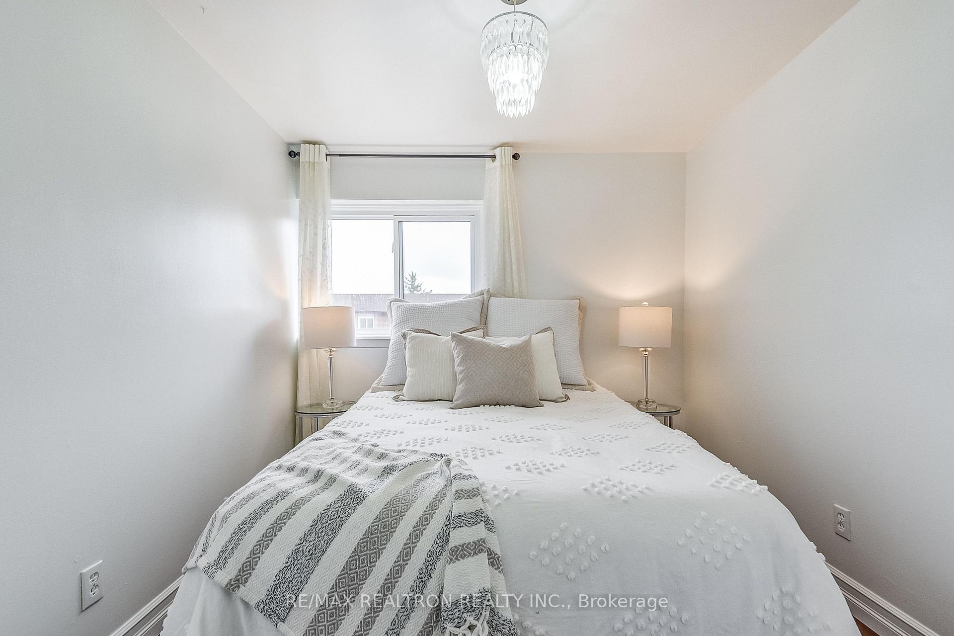 3 Bedrooms Condo at 6442 Finch, Toronto For sale