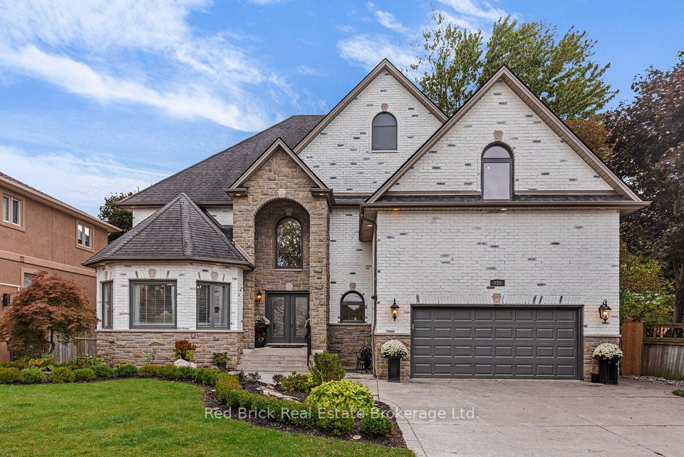 435 Country Club Drive, Windsor, ON N9G 3G9