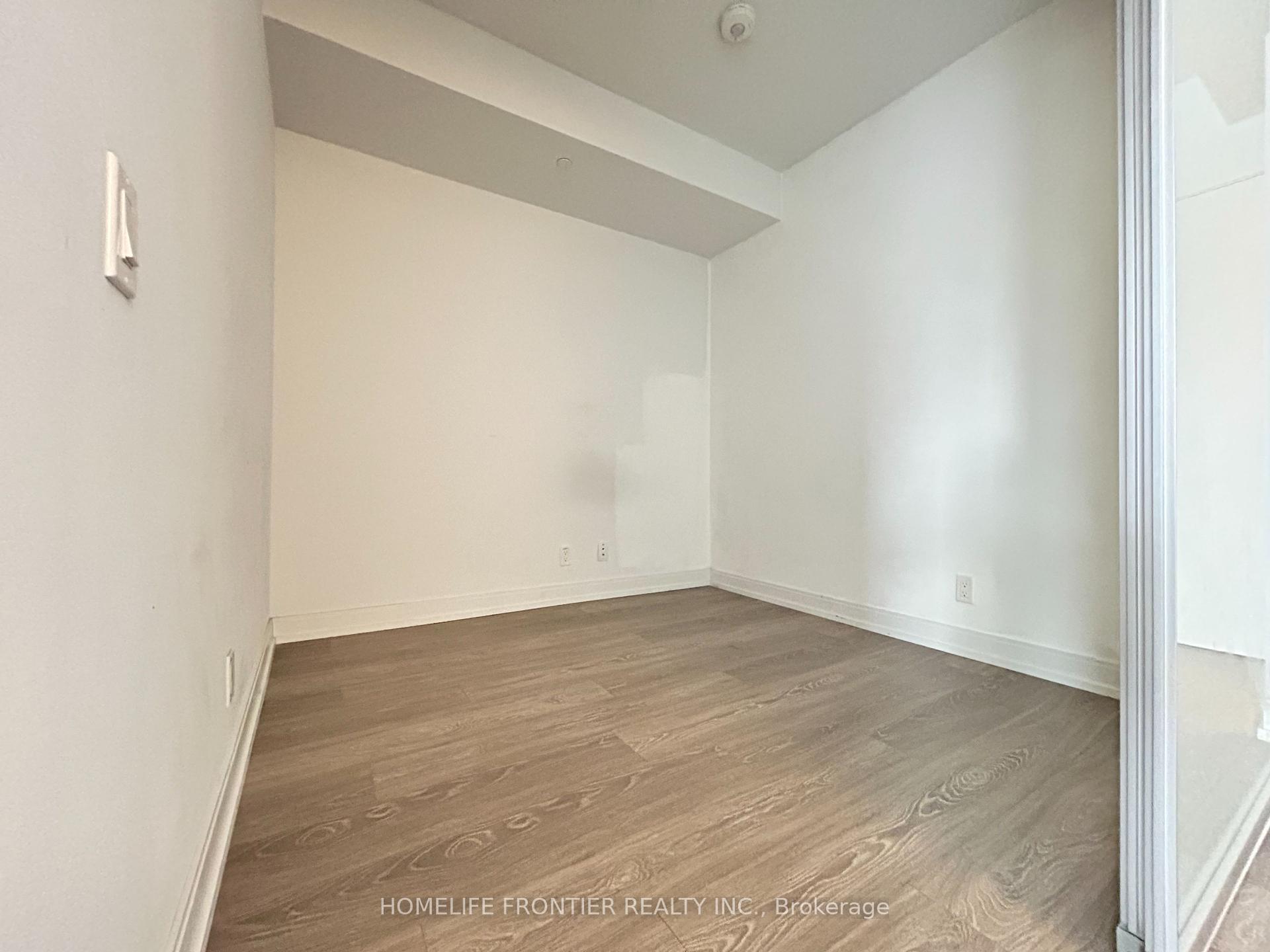 2 Bedrooms Condo at 181 Dundas, Toronto For sale