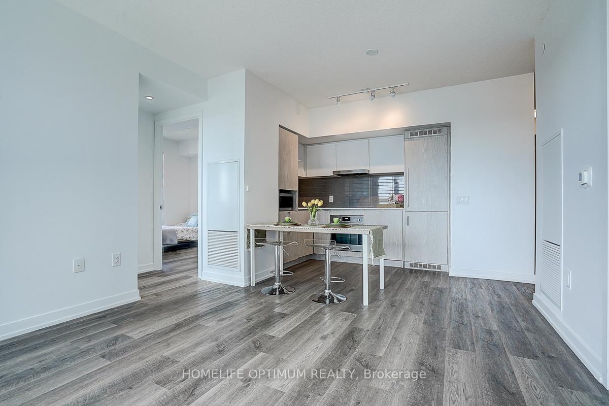 3 Bedrooms Condo at 55 Cooper, Toronto For sale
