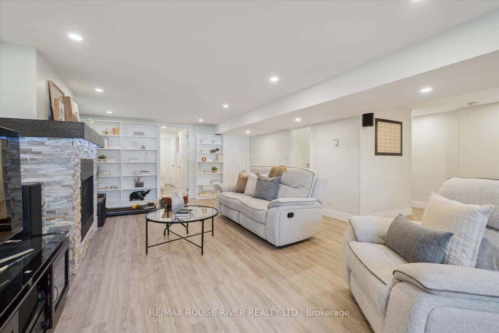 270 Labrador Drive
