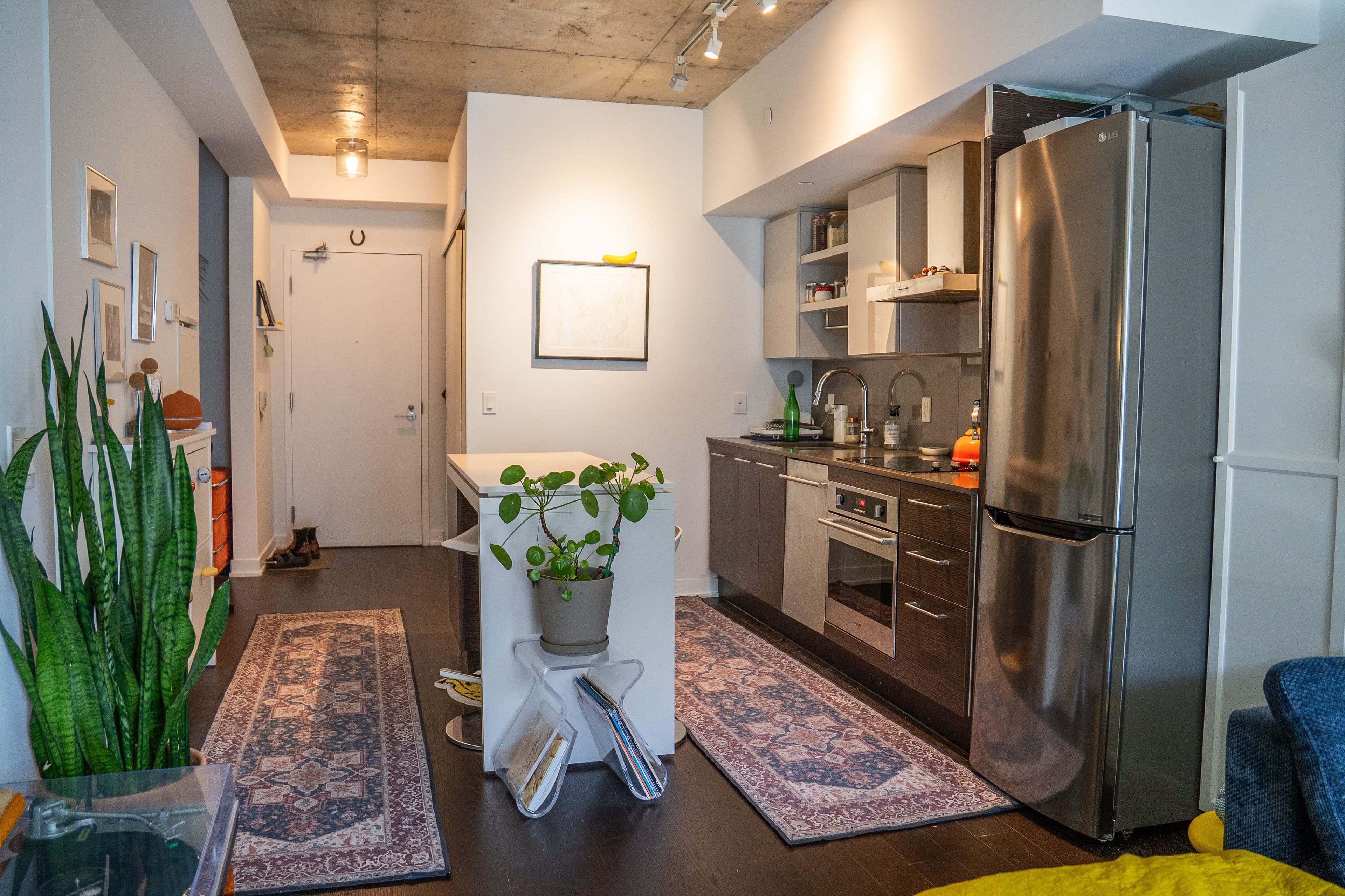 1030 King Street W 516