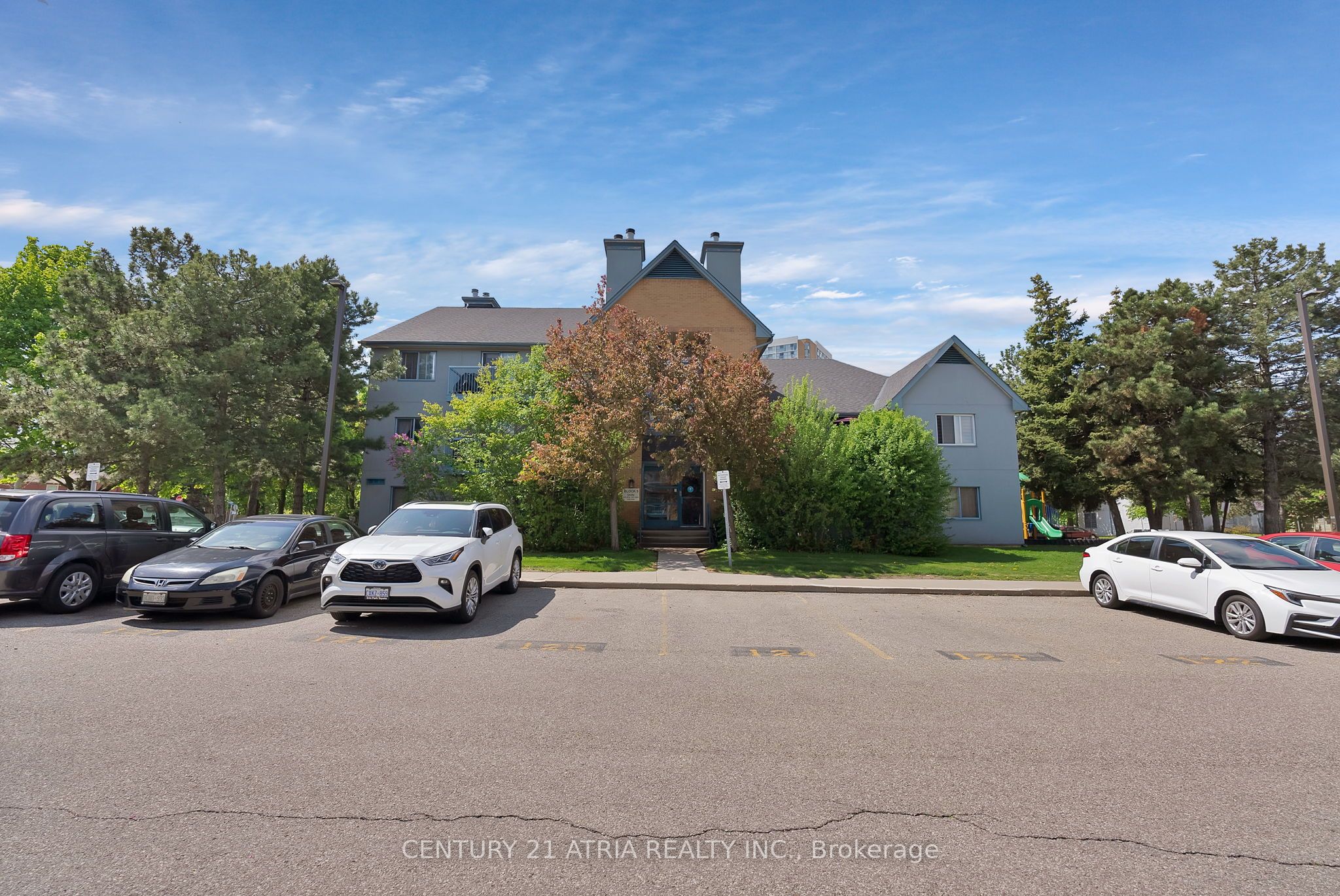 #523 - 65 Trailwood Drive, Mississauga, ON L4Z 3L1