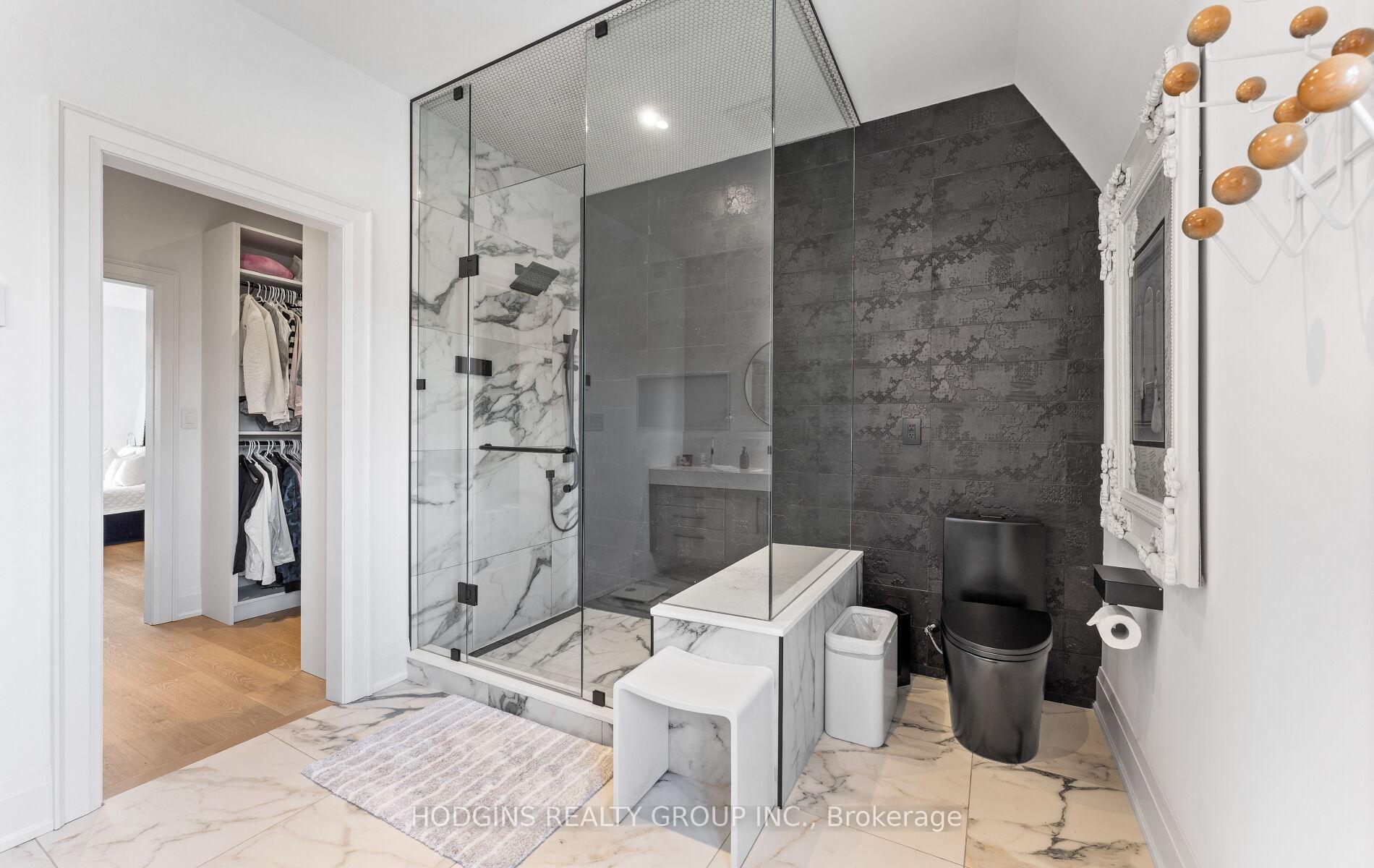 4 Bedrooms Condo at 10 Lunar, Mississauga For sale