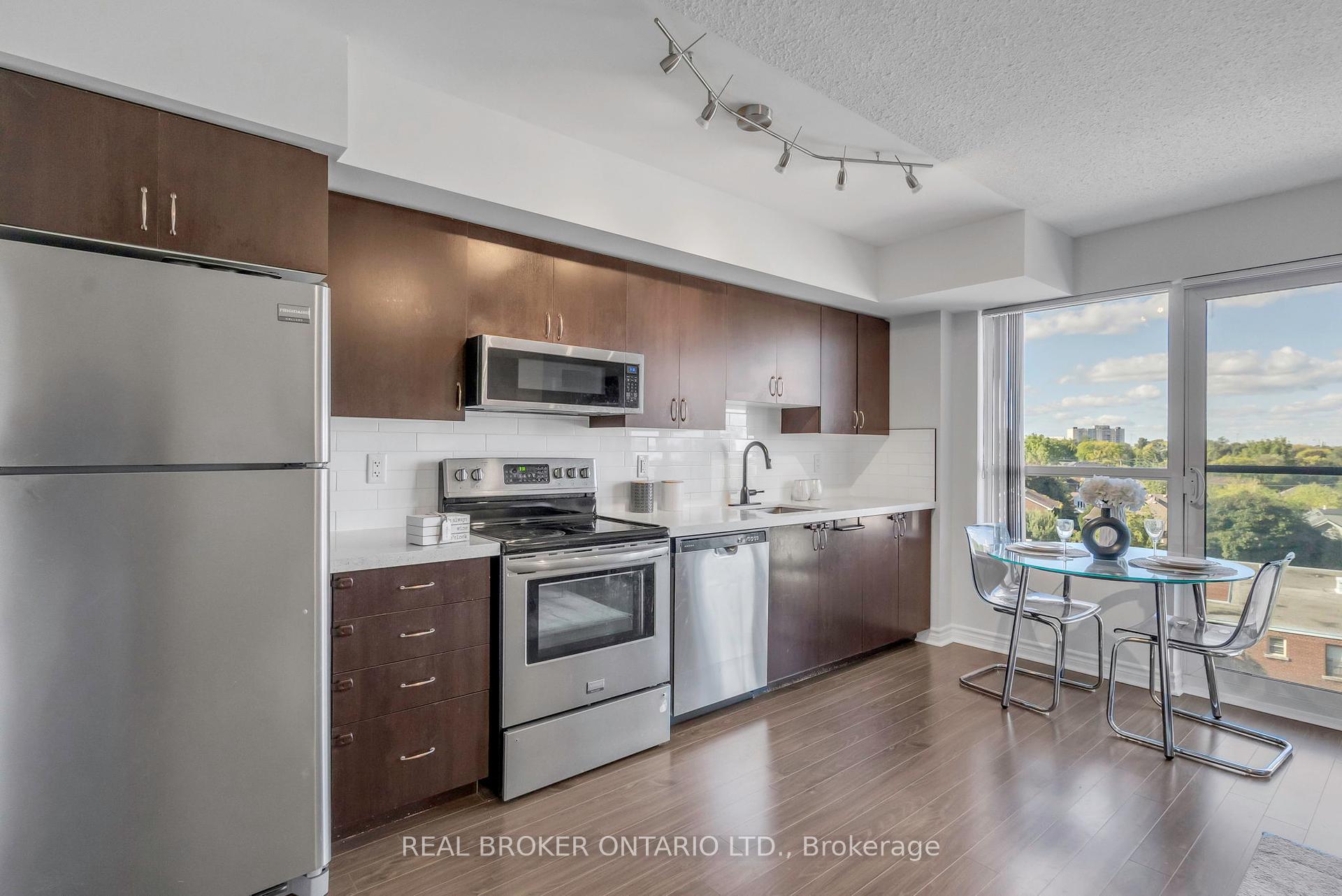 1 Bedroom Condo at 35 Saranac, Toronto For sale