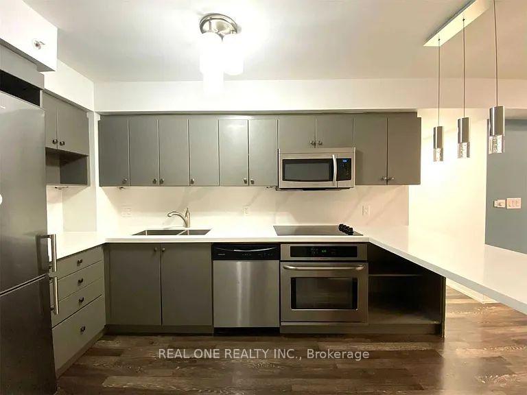 3 Bedrooms Condo at 565 Wilson, Toronto For sale