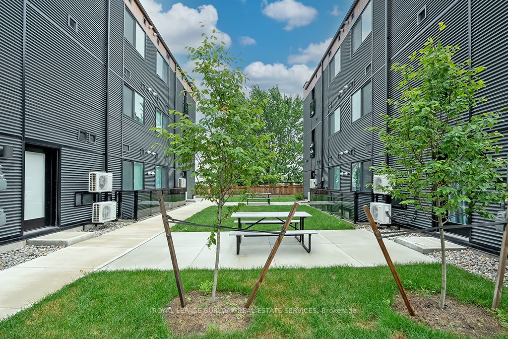 261 King Street E, #0C