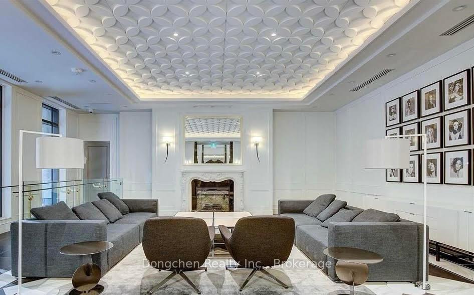 2 Bedrooms Condo at 955 Bay,  Toronto For sale
