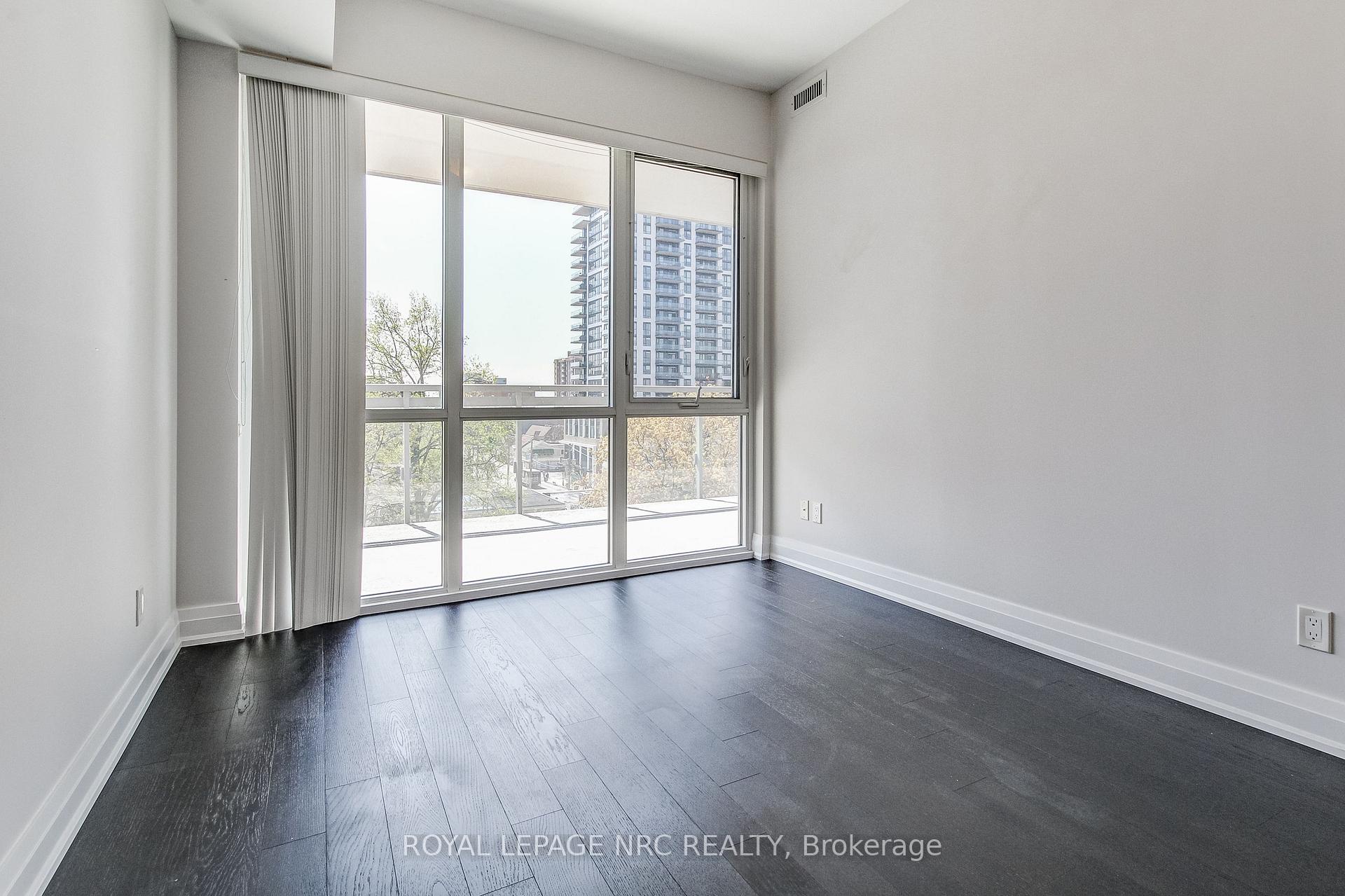 2 Bedrooms Condo at 2025 Maria, Burlington For sale