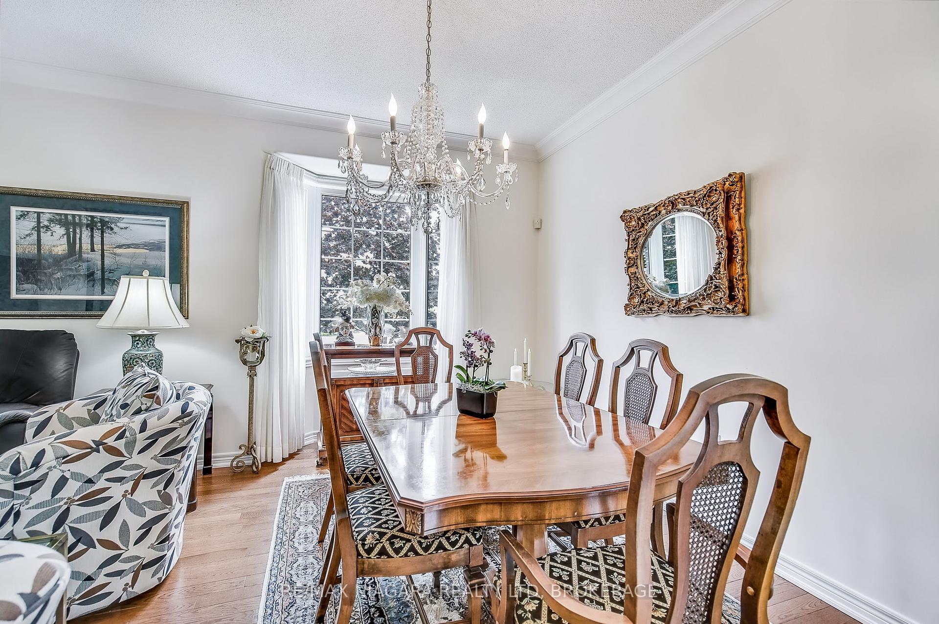 3 Bedrooms Condo at 5 Liddycoat, Hamilton For sale