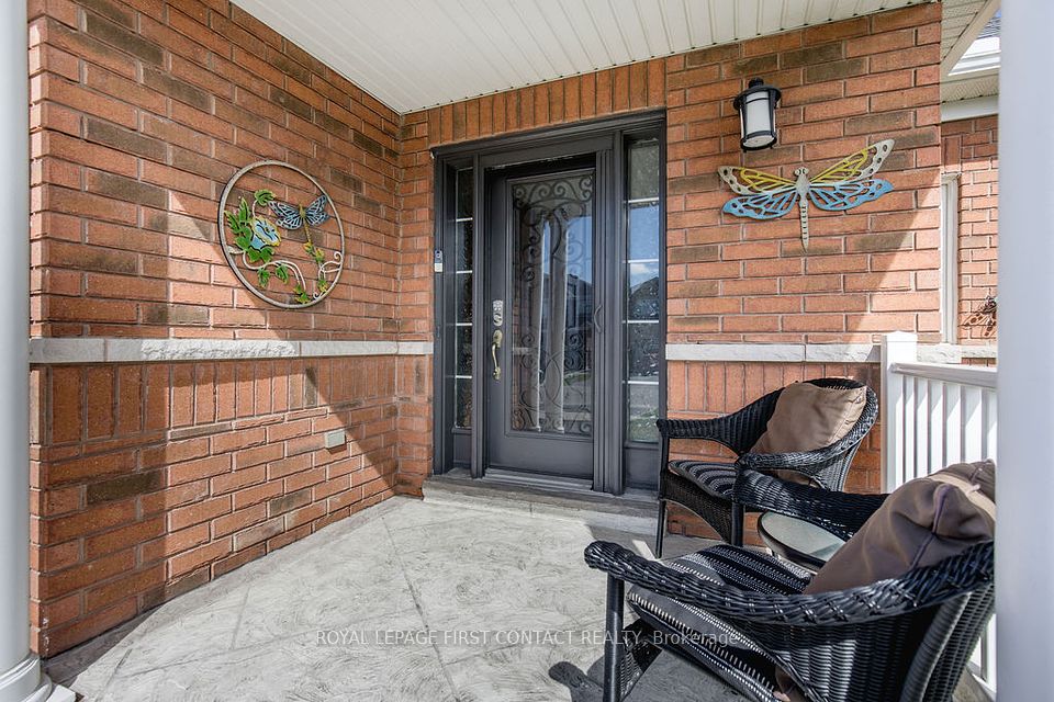 60 Westminster Circle, Barrie, ON L4M 0A5