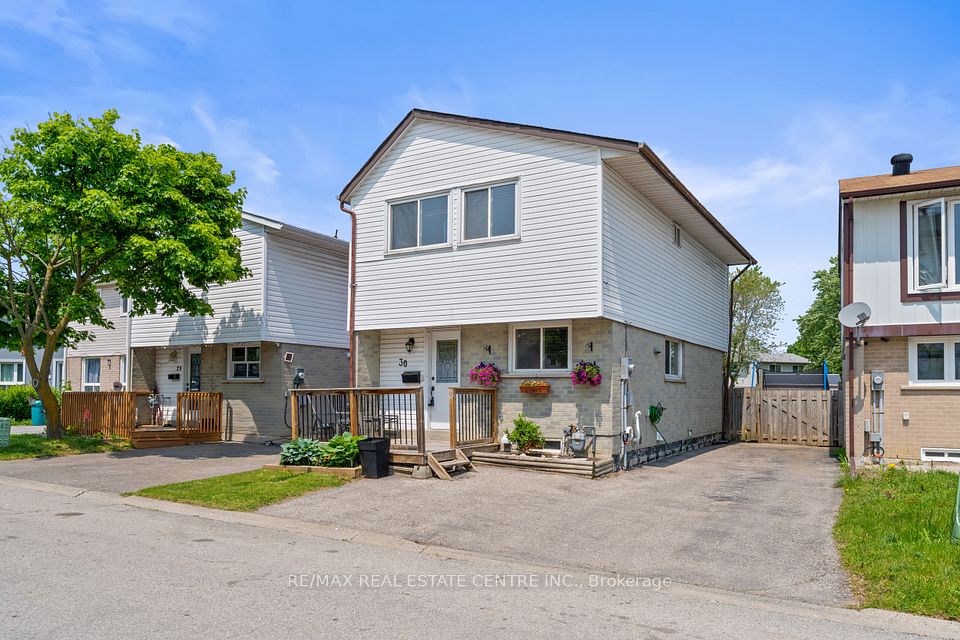 30 Gold Pine Court, Brampton, ON L6S 2K6