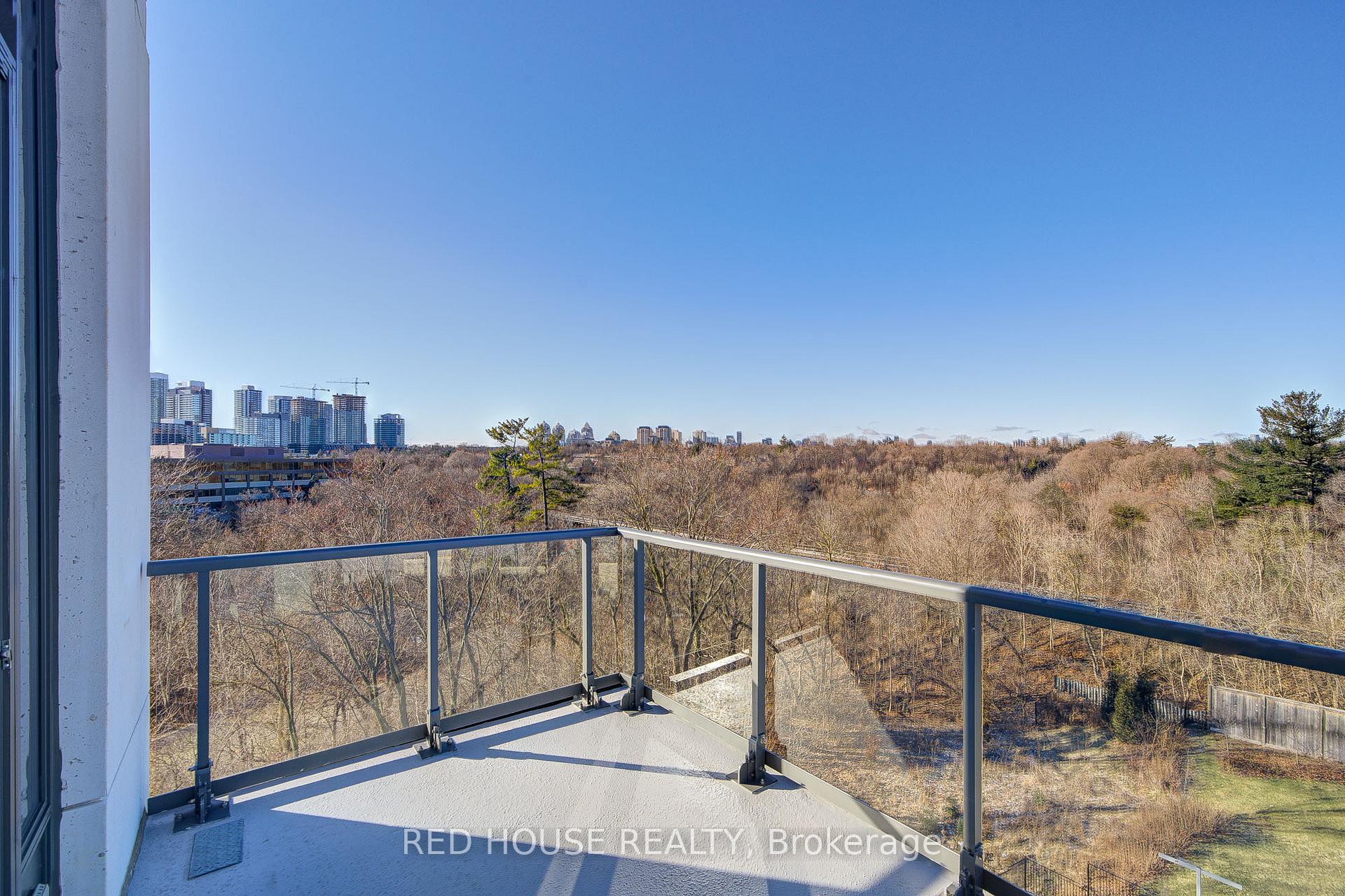 3 Bedrooms Condo at 25 Adra Grado, Toronto For sale
