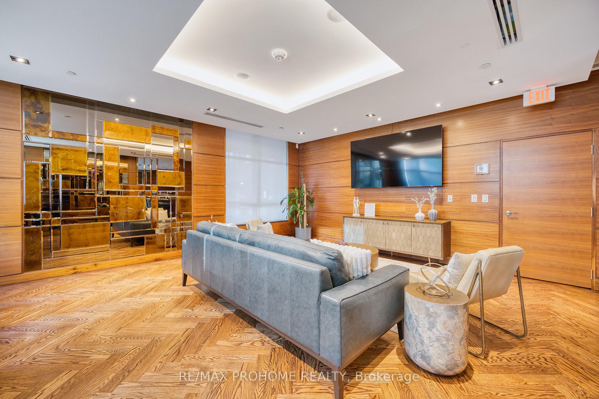 2 Bedrooms Condo at 21 Clairtrell, Toronto For sale