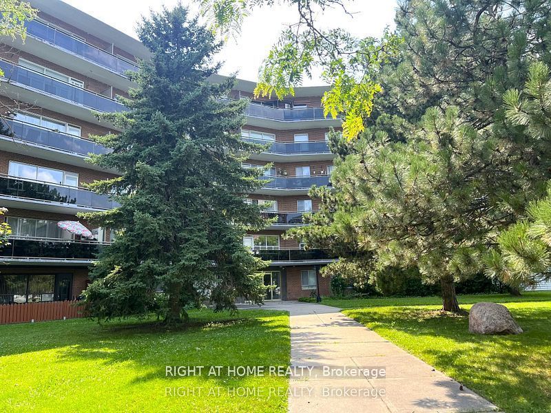 346 The West Mall