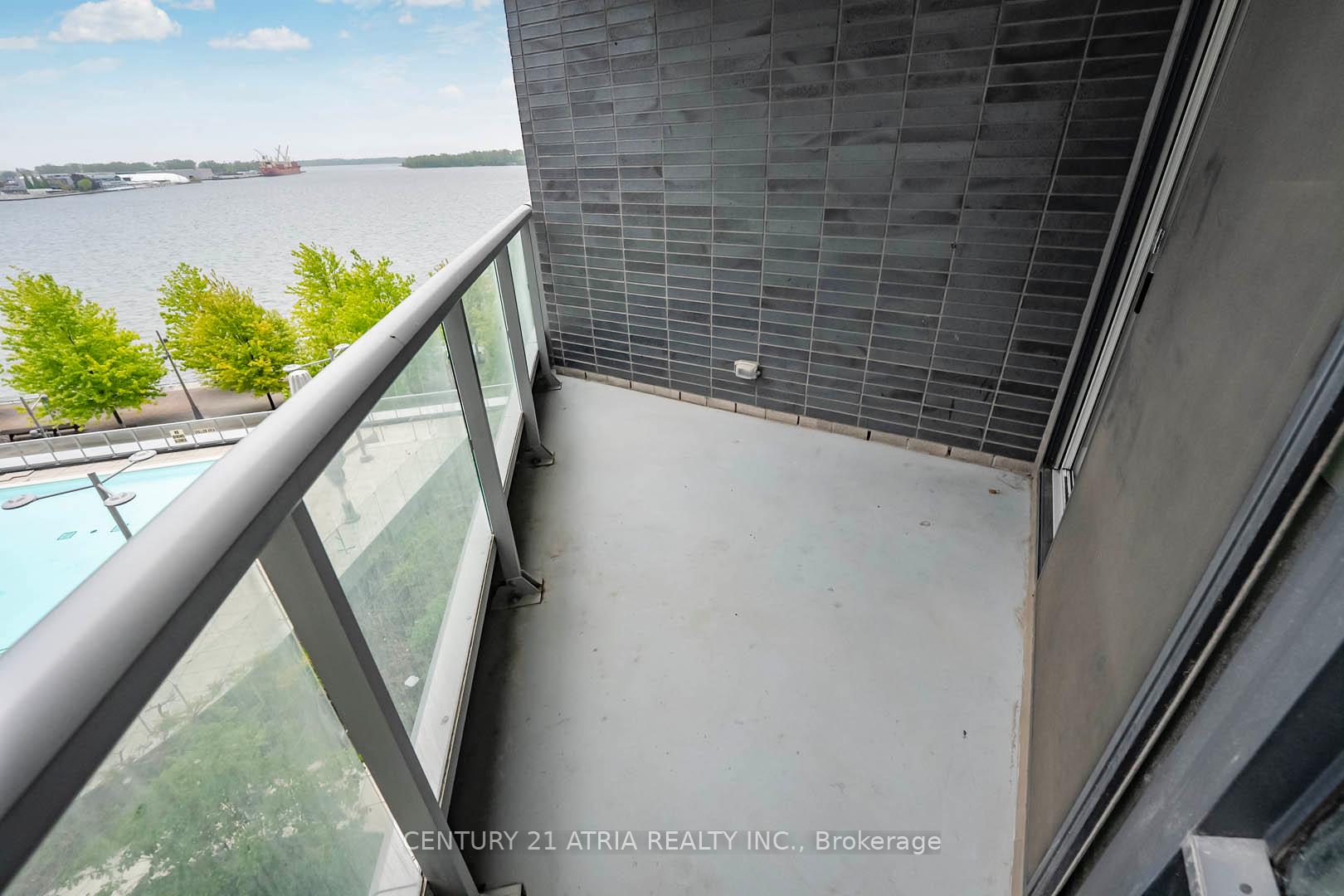 2 Bedrooms Condo at 1 Edgewater, Toronto For sale