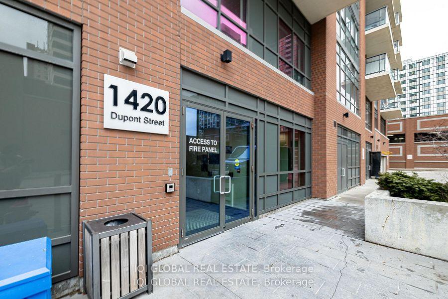2 Bedrooms Condo at 1420 Dupont, Toronto For sale