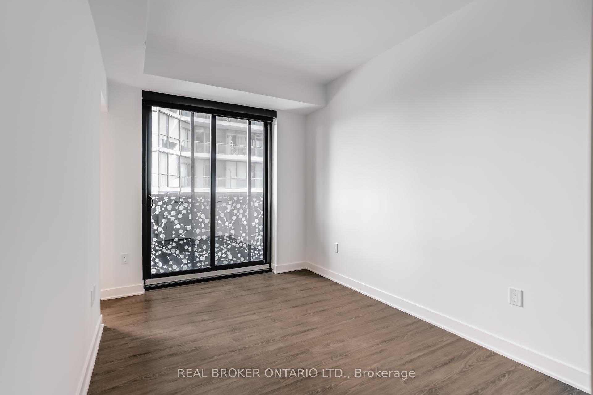 3 Bedrooms Condo at 55 Charles St, Toronto For sale