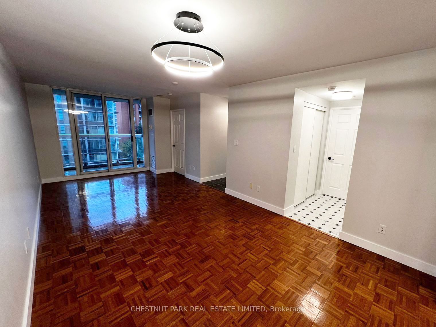 43 Eglinton Avenue E #909, Toronto C03 Yonge-Eglinton