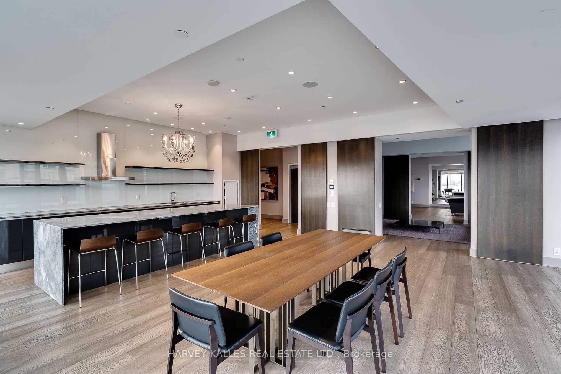 2 Bedrooms Condo at 1815 Yonge, Toronto For sale