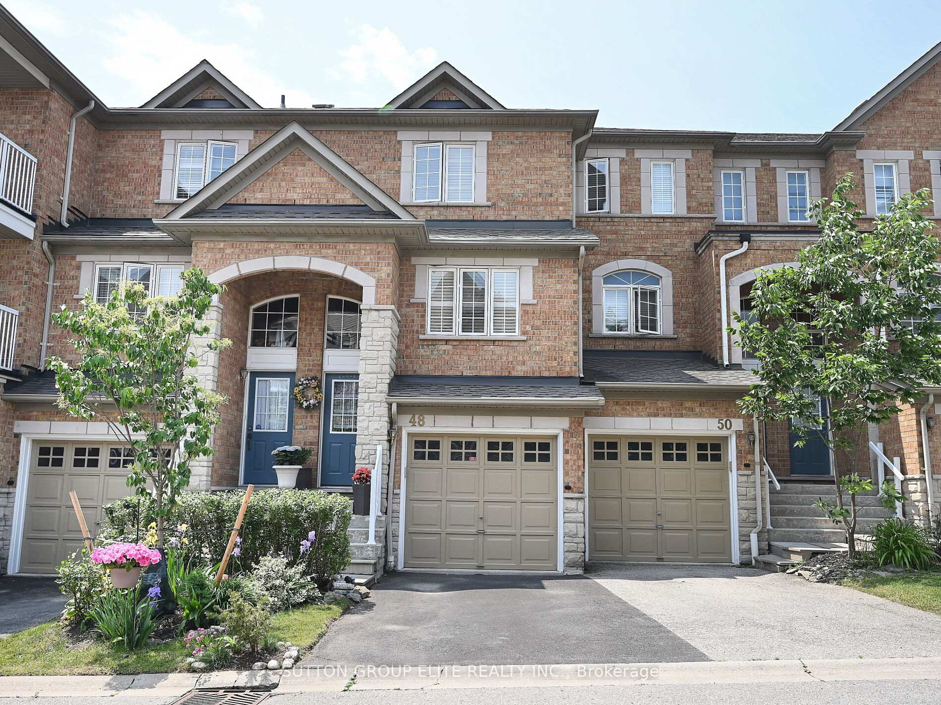 3 Bedrooms Condo at 601 Shoreline, Mississauga For sale