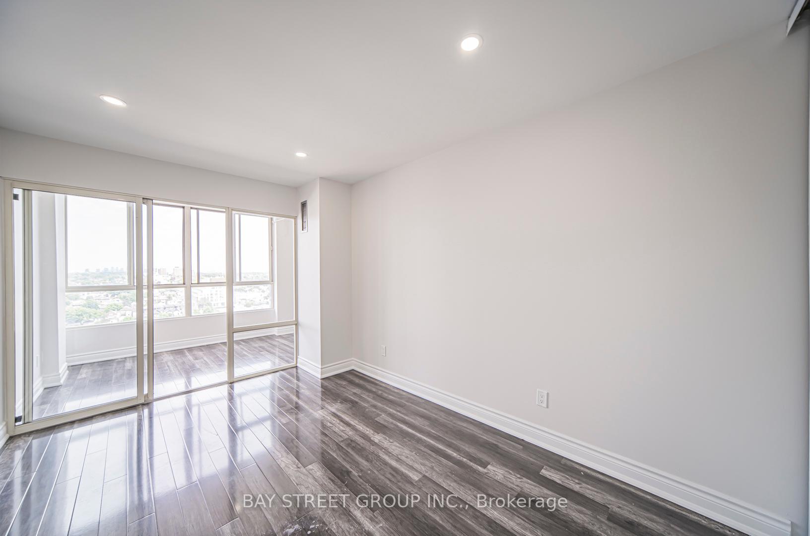 3 Bedrooms Condo at 2470 Eglinton, Toronto For sale